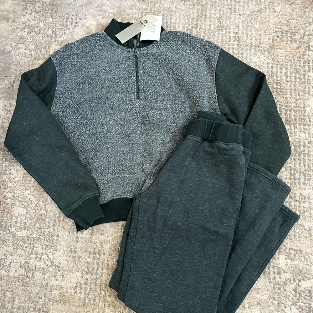 Dark Green Quarter-Zip Pullover and Joggers Set